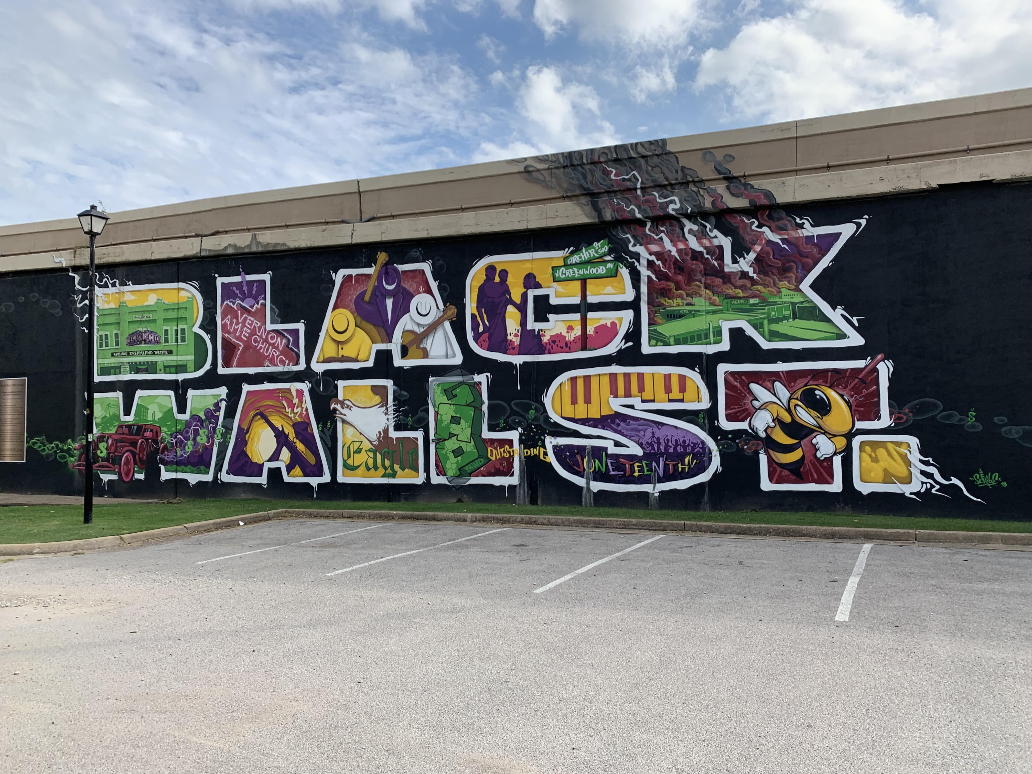 Black Wall Street Mural. © Dreisen Heath/Human Rights Watch