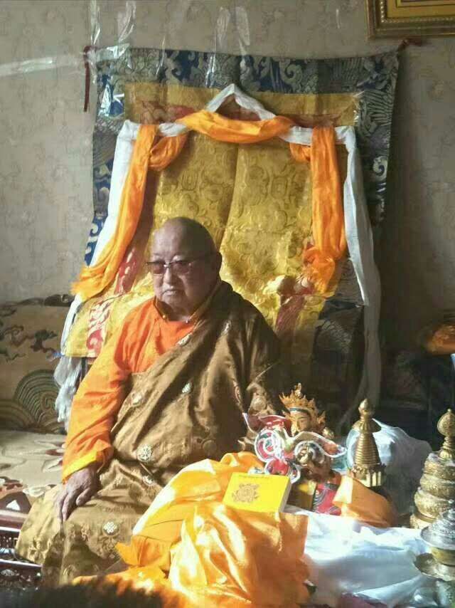 丘珠达瓦仁波切。