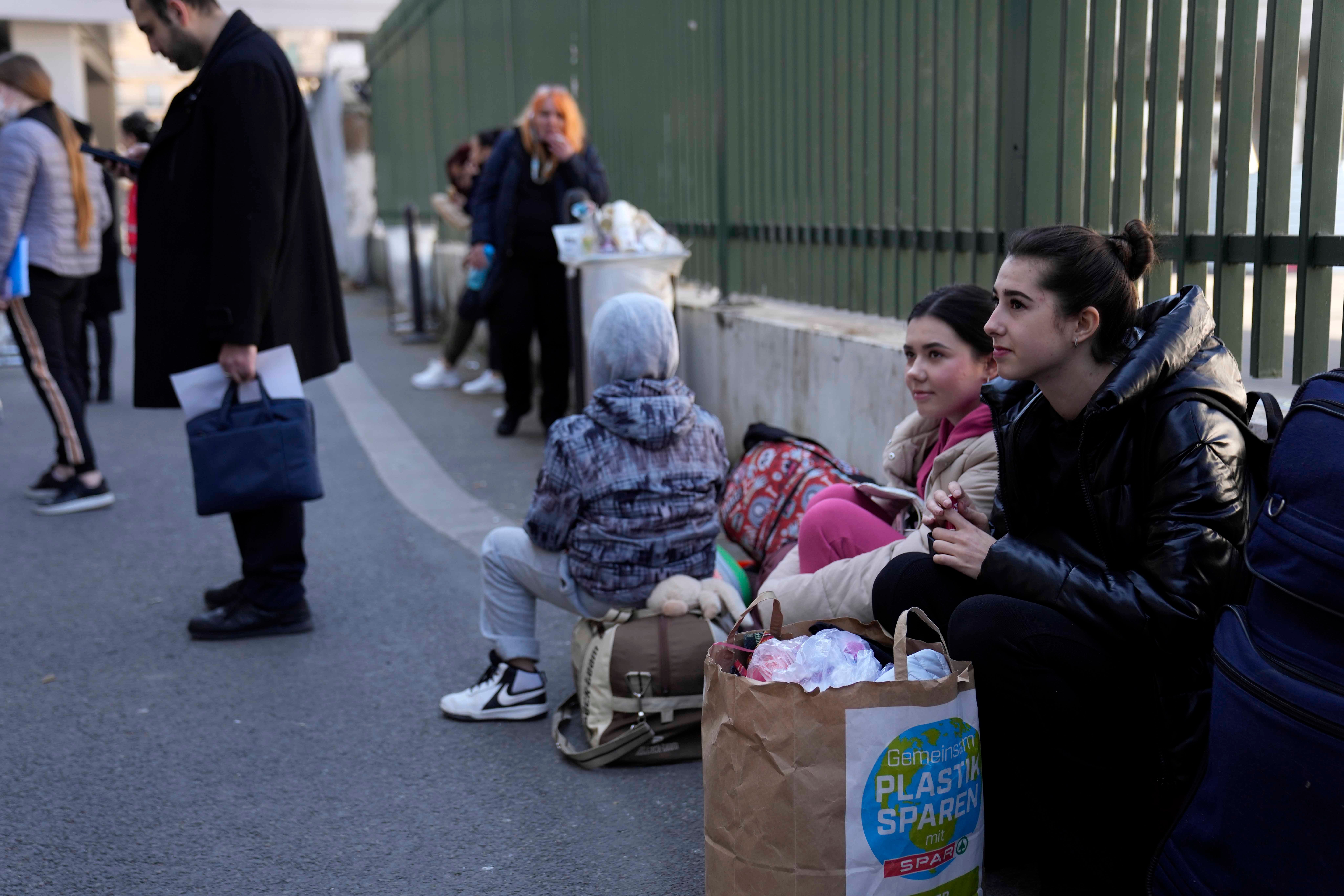 202204eca_france_ukrainian_refugees