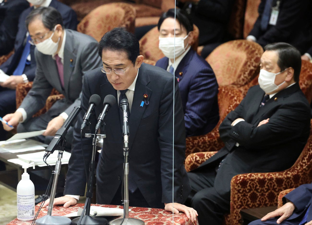 Prime Minister Fumio Kishida apologizes for discriminatory remarks about the LGBT community by his former executive secretary at the House of Representatives.
