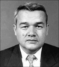 Рустам Усманов.