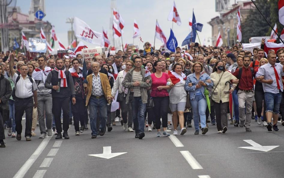 Protesters objecting to the flawed August presidential election and the government's brutality, in march along the Independence Prospect during the "March of Unity" rally in Minsk, Belarus on Sunday, Sep. 6, 2020, Belarus.© 2020 SIPA USA via AP