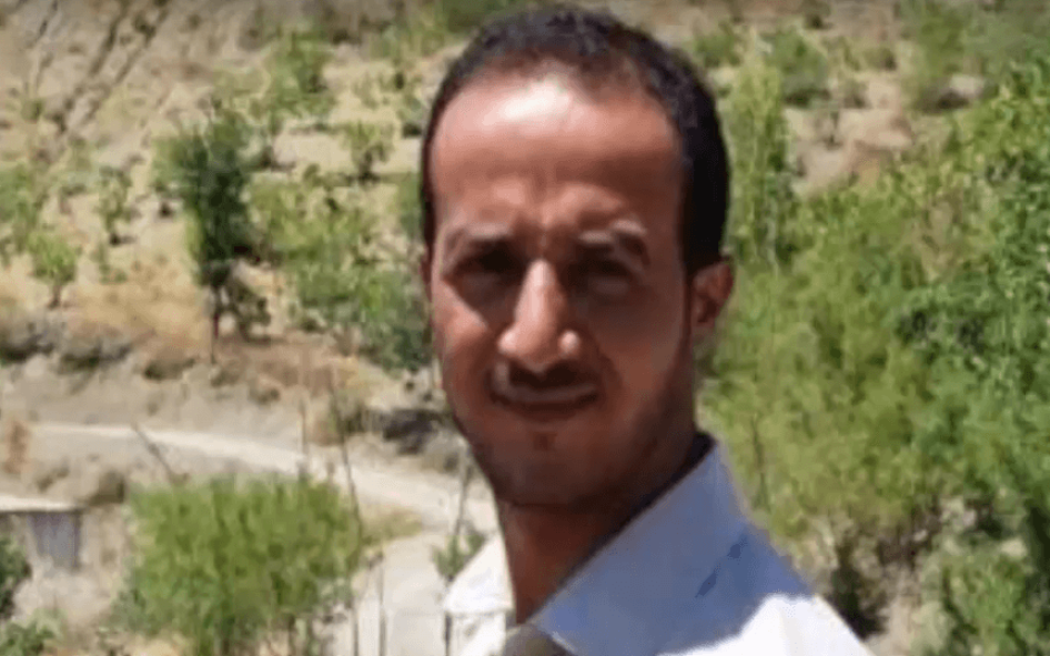 المدون الجزائري مرزوق تواتي في لقطة فيديو. © يوتيوب 