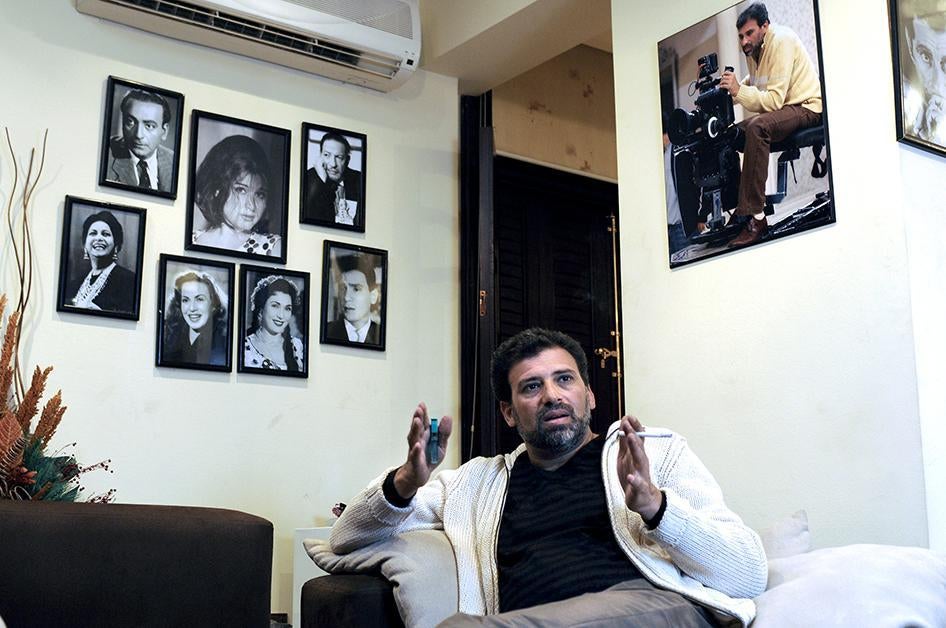 أعمال الفنانين الذين دعموا بشكل عام الرئيس والحكومة، مثل المخرج خالد يوسف، خضعت للرقابة. © 2008 دانا سمايلي/بلومبرغ عبر غيتي إيمجز