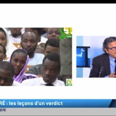 Capture d'écran TV5 Monde - entretien avec Reed Brody