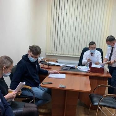 From left to right: the head of Erkindik Kanaty, Elena Shvetsova, with lawyers Olga Enns and Roman Reimer, in the office of the deputy head of the tax department, Erlik Mukanov, Nur-Sultan, Kazakhstan, January 18, 2021.