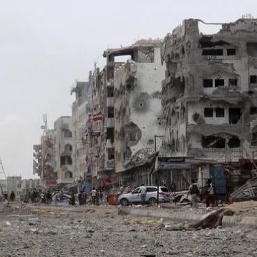 Damaged buildings in Yemen's southern port city of Aden, May 8, 2015.